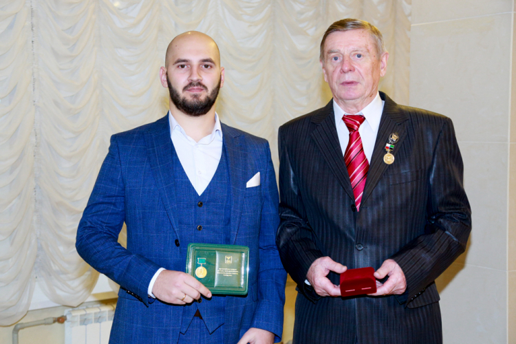 Представители НИУ «БелГУ» удостоены высоких региональных наград